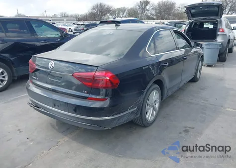 2018 Volkswagen Passat 2.0T Se z USA, uszkodzony, nr VIN 1VWBA7A32JC005804